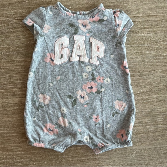 GAP Other - Baby Gap Girls Floral Romper Size 3-6